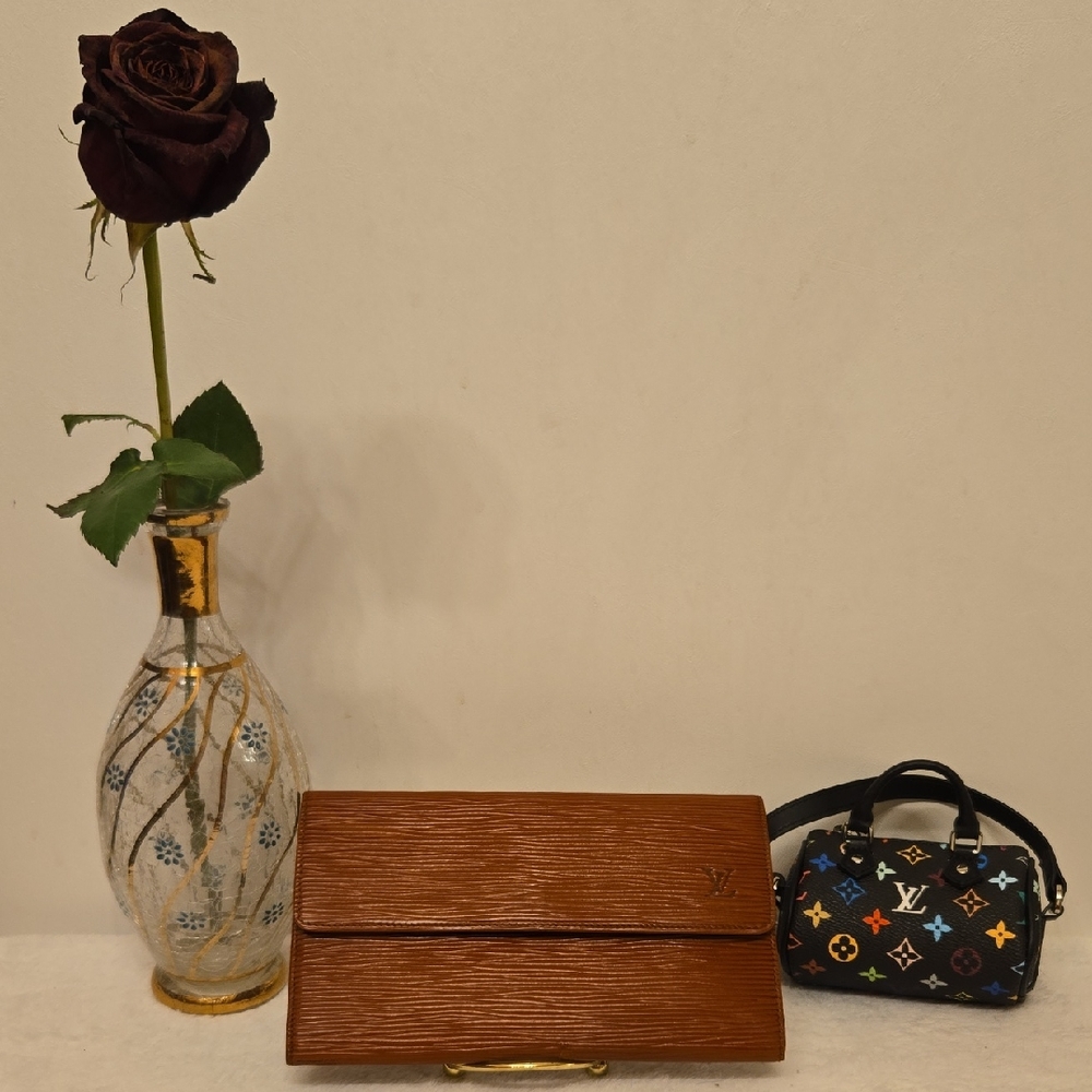 Louie Vuitton Epi Long Wallet